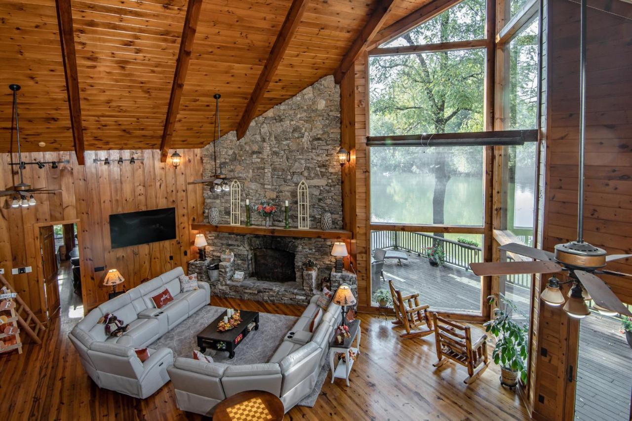 River Wellness Lodge Kingston Экстерьер фото