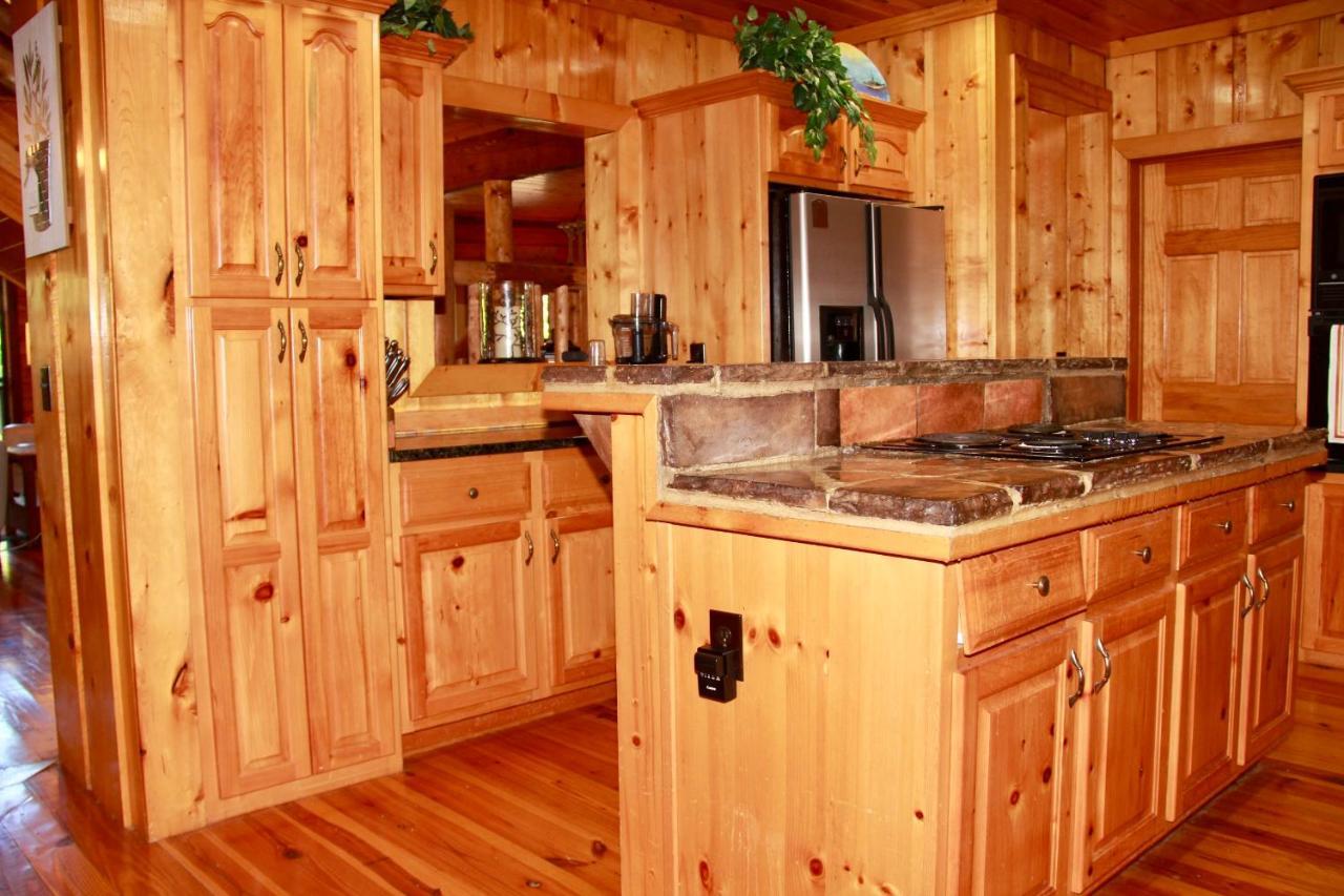 River Wellness Lodge Kingston Экстерьер фото