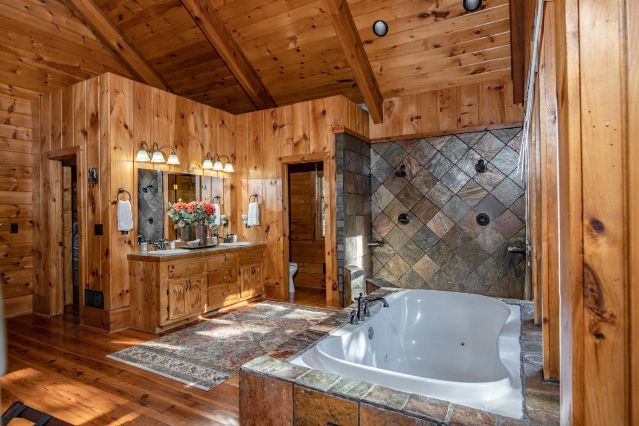 River Wellness Lodge Kingston Экстерьер фото