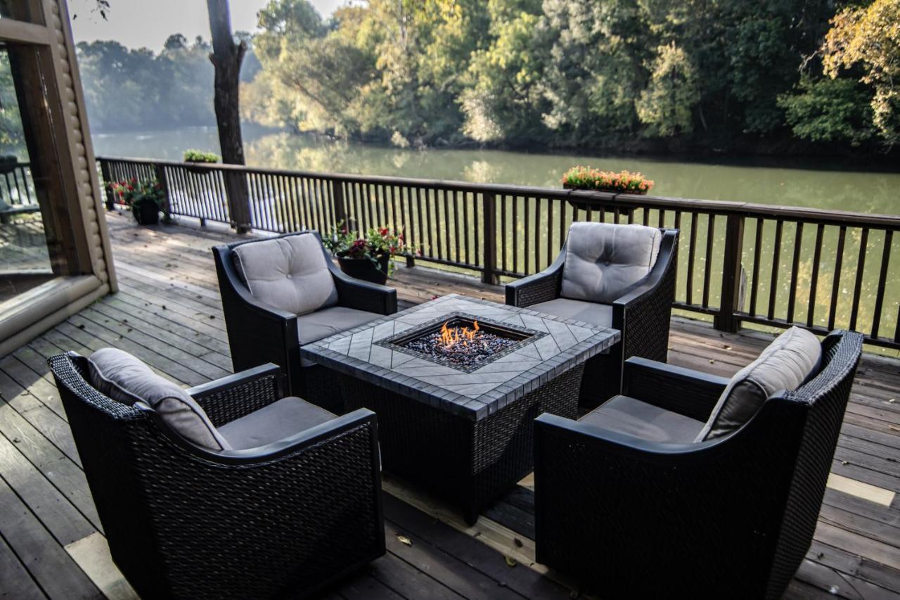 River Wellness Lodge Kingston Экстерьер фото