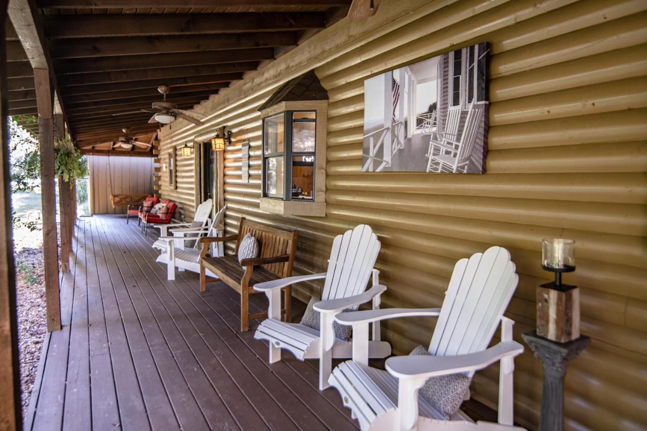 River Wellness Lodge Kingston Экстерьер фото